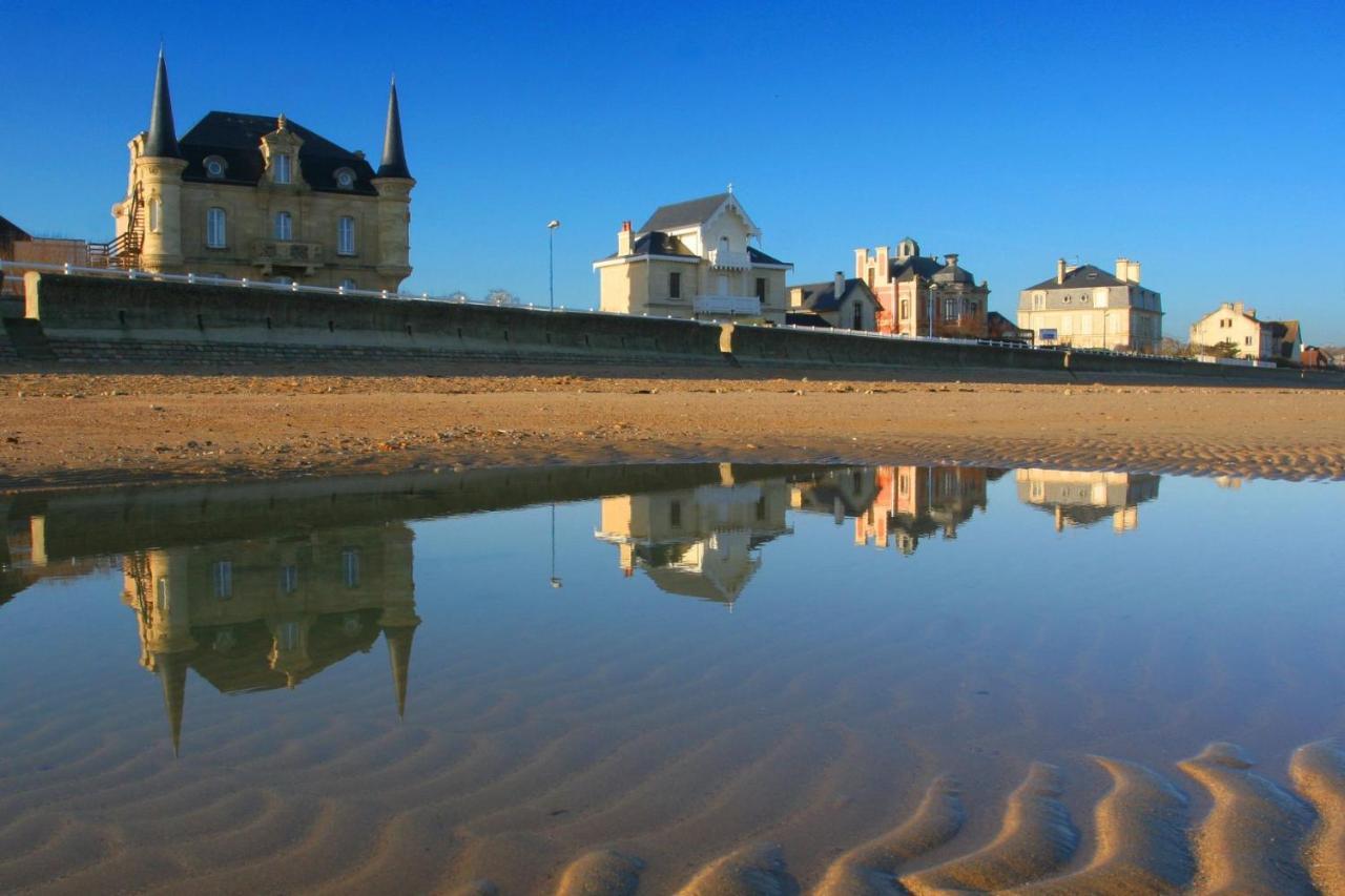 Le So Art, Grande Maison 4 Chambres, Terrain De Petanque, Grand Jardin Clos, Flipper, Babyfoot, Jeux Arcade, Ping Pong,1 Km Mer, Proche Golf, Port En Bessin, Bayeux Et Plages Du Debarquement, Adaptee Enfants Commes Luaran gambar