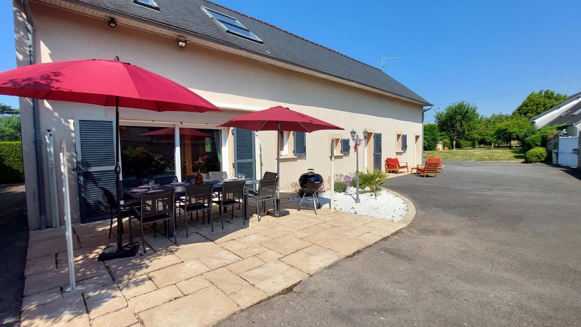 Le So Art, Grande Maison 4 Chambres, Terrain De Petanque, Grand Jardin Clos, Flipper, Babyfoot, Jeux Arcade, Ping Pong,1 Km Mer, Proche Golf, Port En Bessin, Bayeux Et Plages Du Debarquement, Adaptee Enfants Commes Luaran gambar