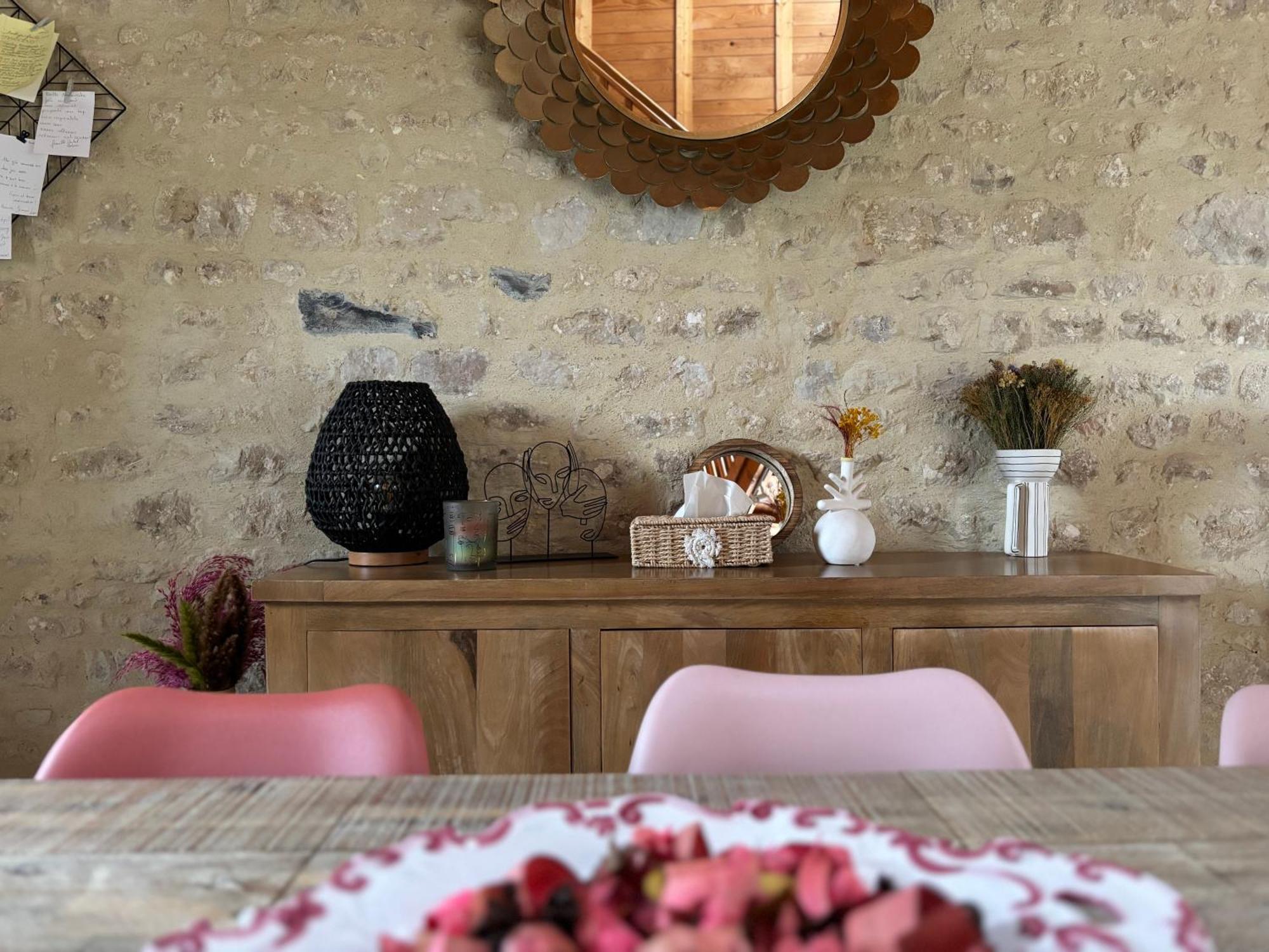 Le So Art, Grande Maison 4 Chambres, Terrain De Petanque, Grand Jardin Clos, Flipper, Babyfoot, Jeux Arcade, Ping Pong,1 Km Mer, Proche Golf, Port En Bessin, Bayeux Et Plages Du Debarquement, Adaptee Enfants Commes Luaran gambar