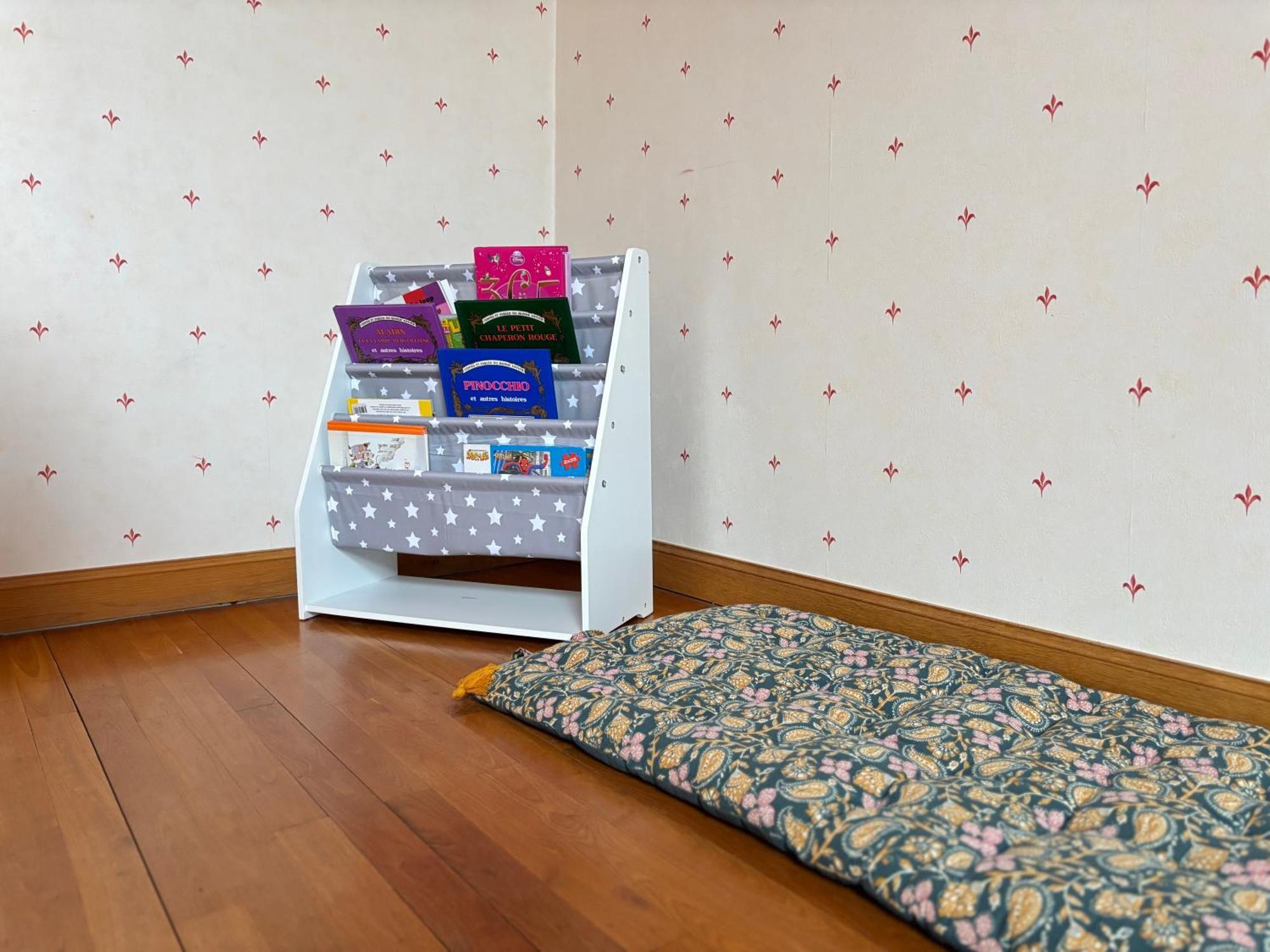 Le So Art, Grande Maison 4 Chambres, Terrain De Petanque, Grand Jardin Clos, Flipper, Babyfoot, Jeux Arcade, Ping Pong,1 Km Mer, Proche Golf, Port En Bessin, Bayeux Et Plages Du Debarquement, Adaptee Enfants Commes Luaran gambar