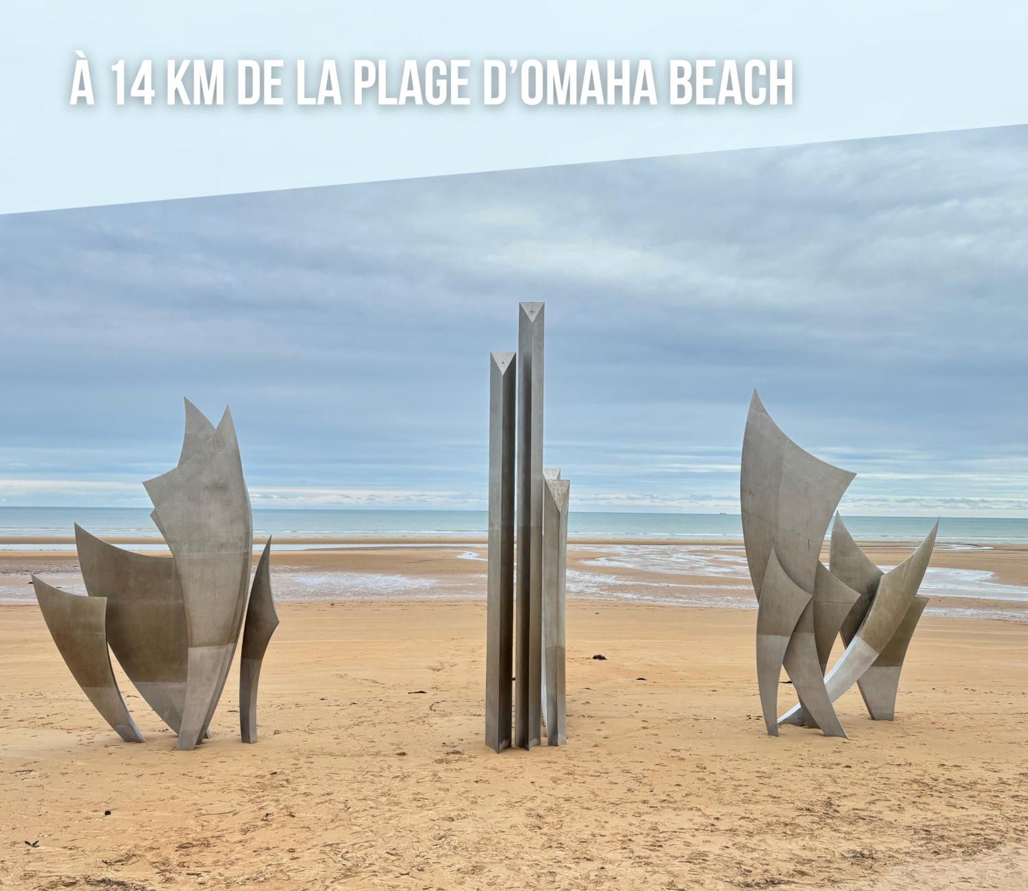 Le So Art, Grande Maison 4 Chambres, Terrain De Petanque, Grand Jardin Clos, Flipper, Babyfoot, Jeux Arcade, Ping Pong,1 Km Mer, Proche Golf, Port En Bessin, Bayeux Et Plages Du Debarquement, Adaptee Enfants Commes Luaran gambar